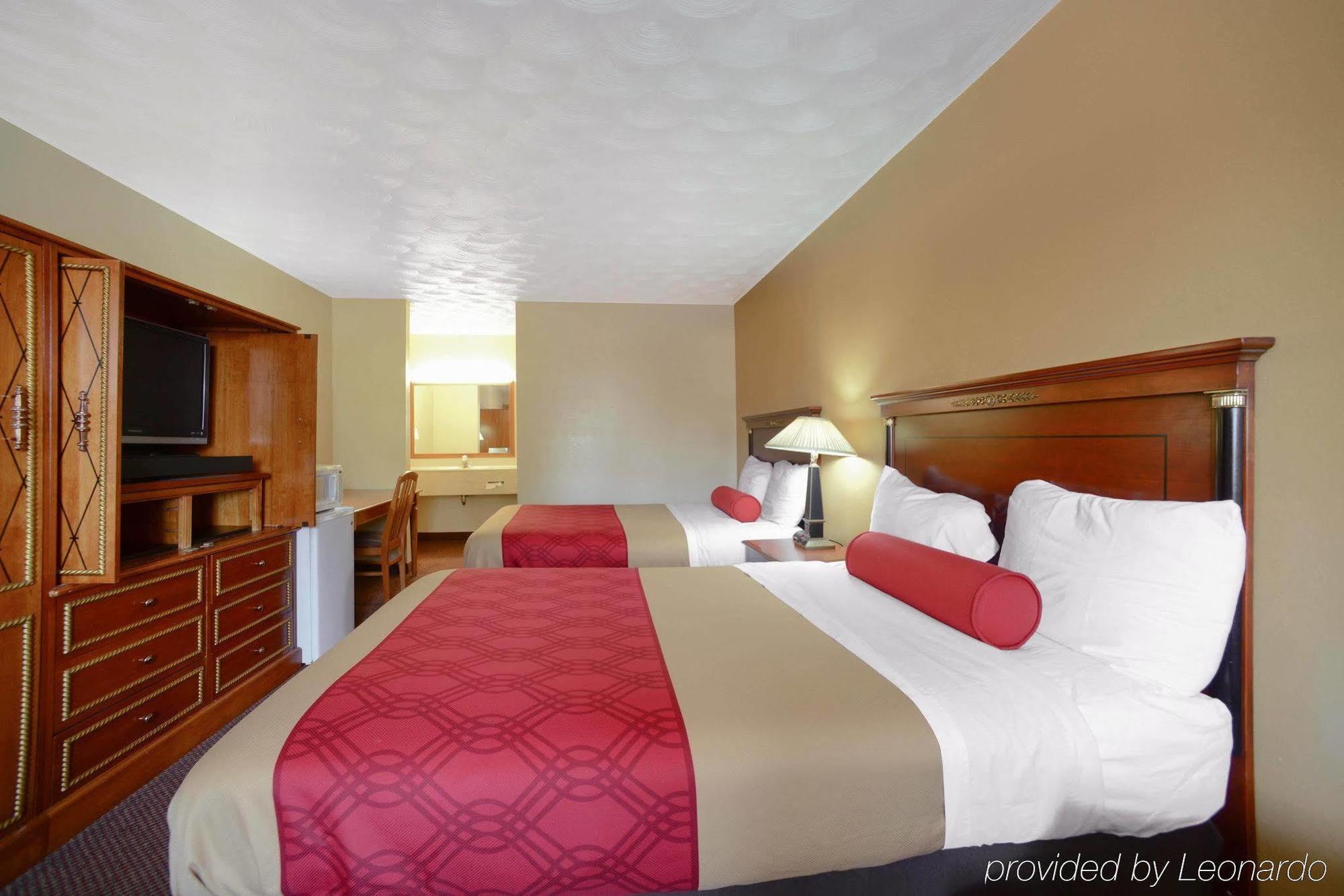 Econo Lodge Inn & Suites Carbondale Exteriör bild