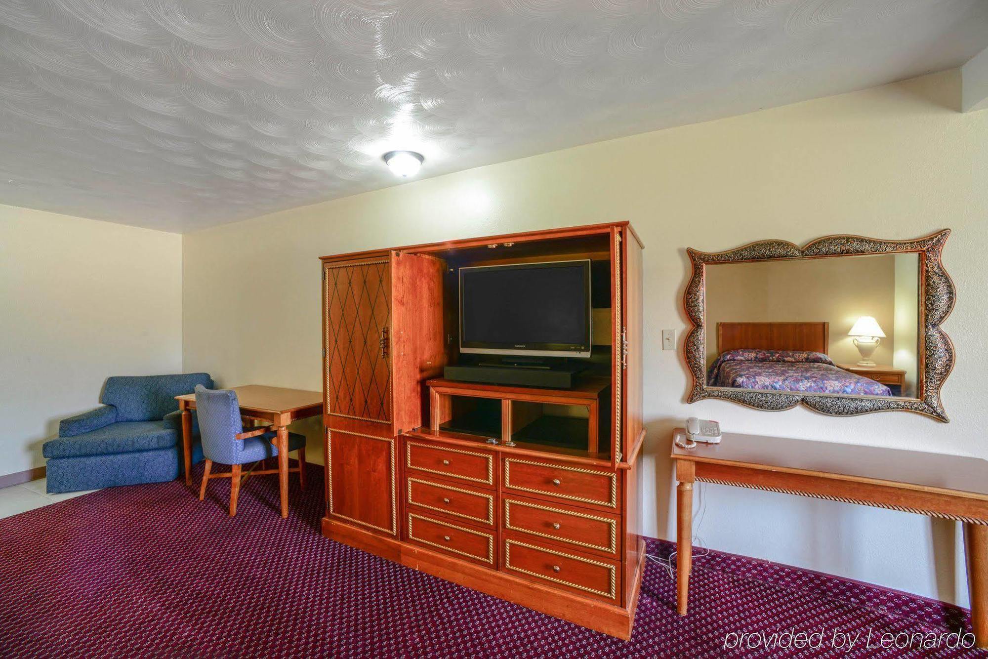 Econo Lodge Inn & Suites Carbondale Exteriör bild