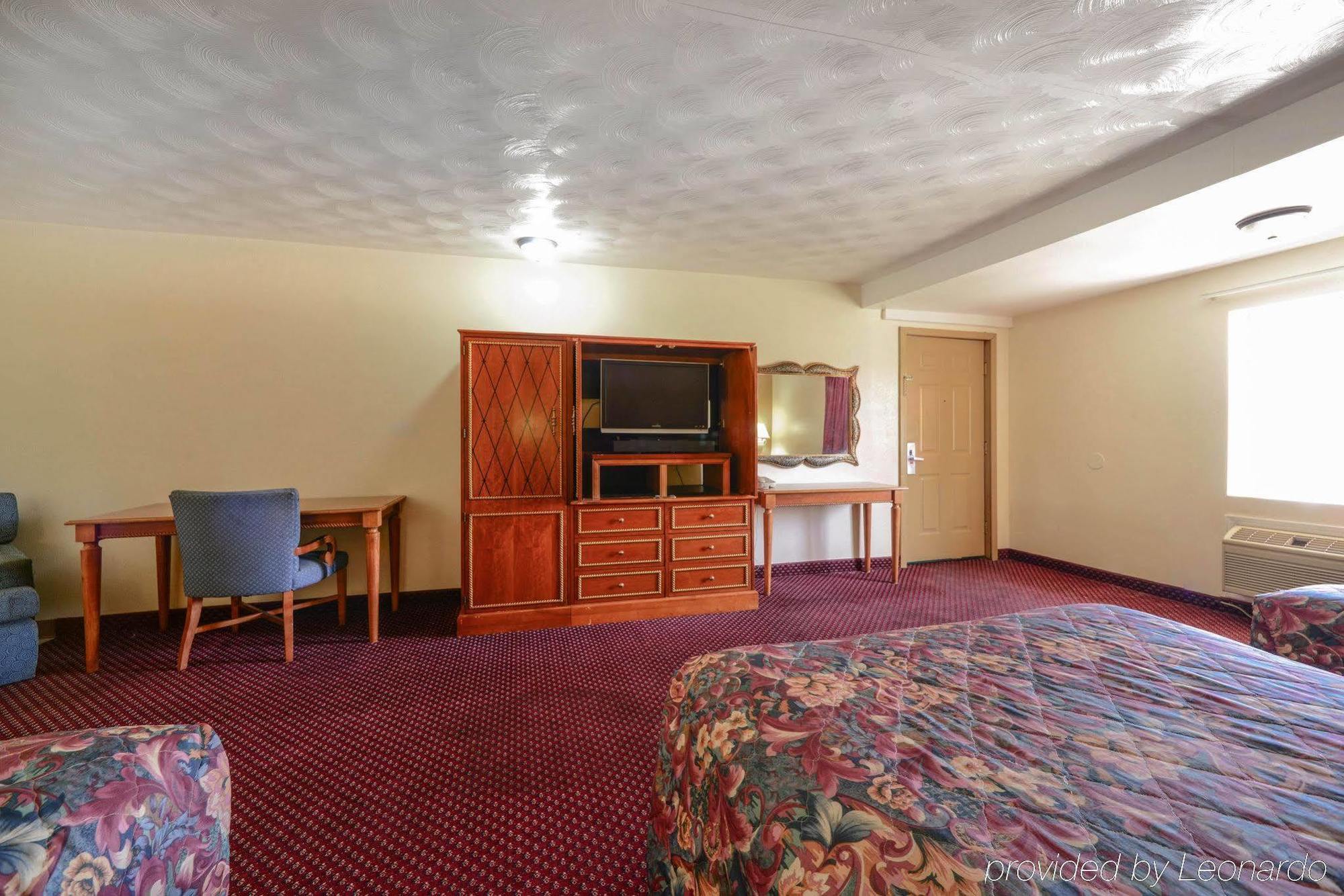 Econo Lodge Inn & Suites Carbondale Exteriör bild