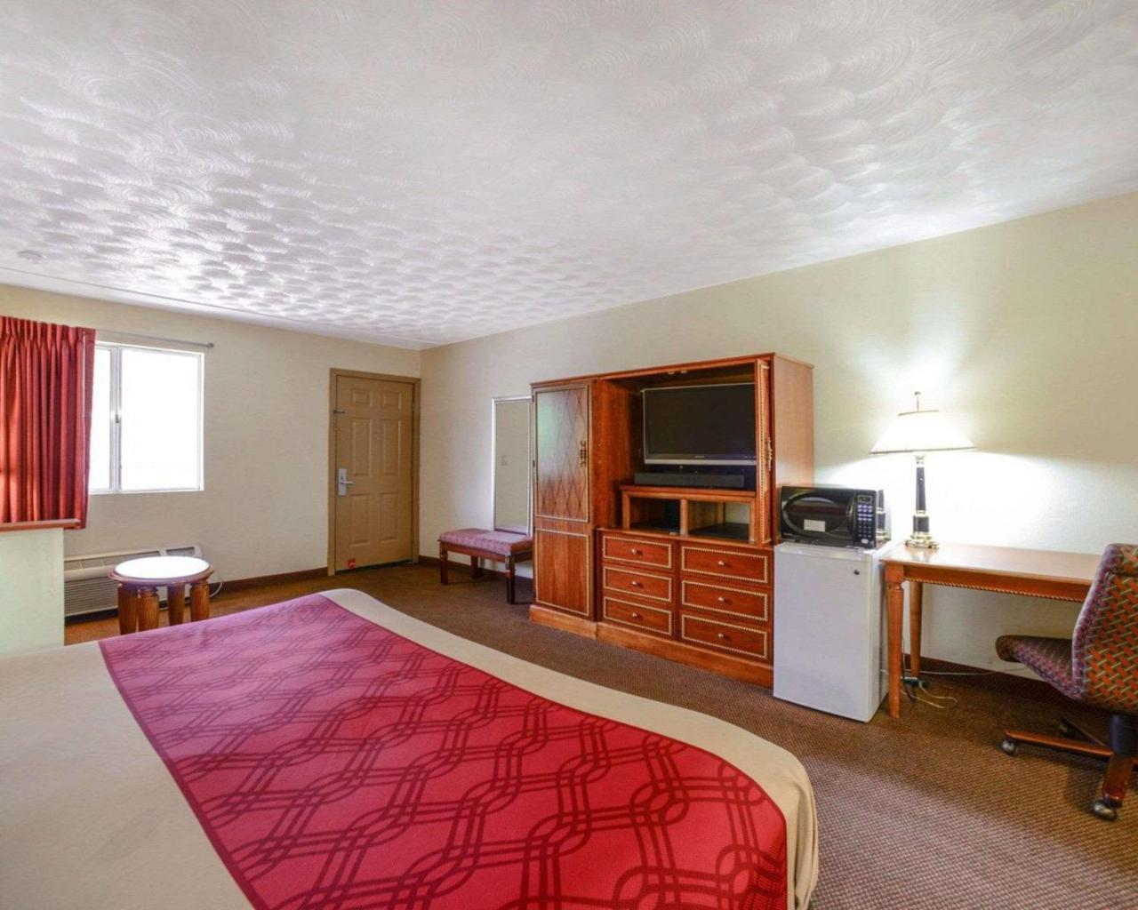 Econo Lodge Inn & Suites Carbondale Exteriör bild